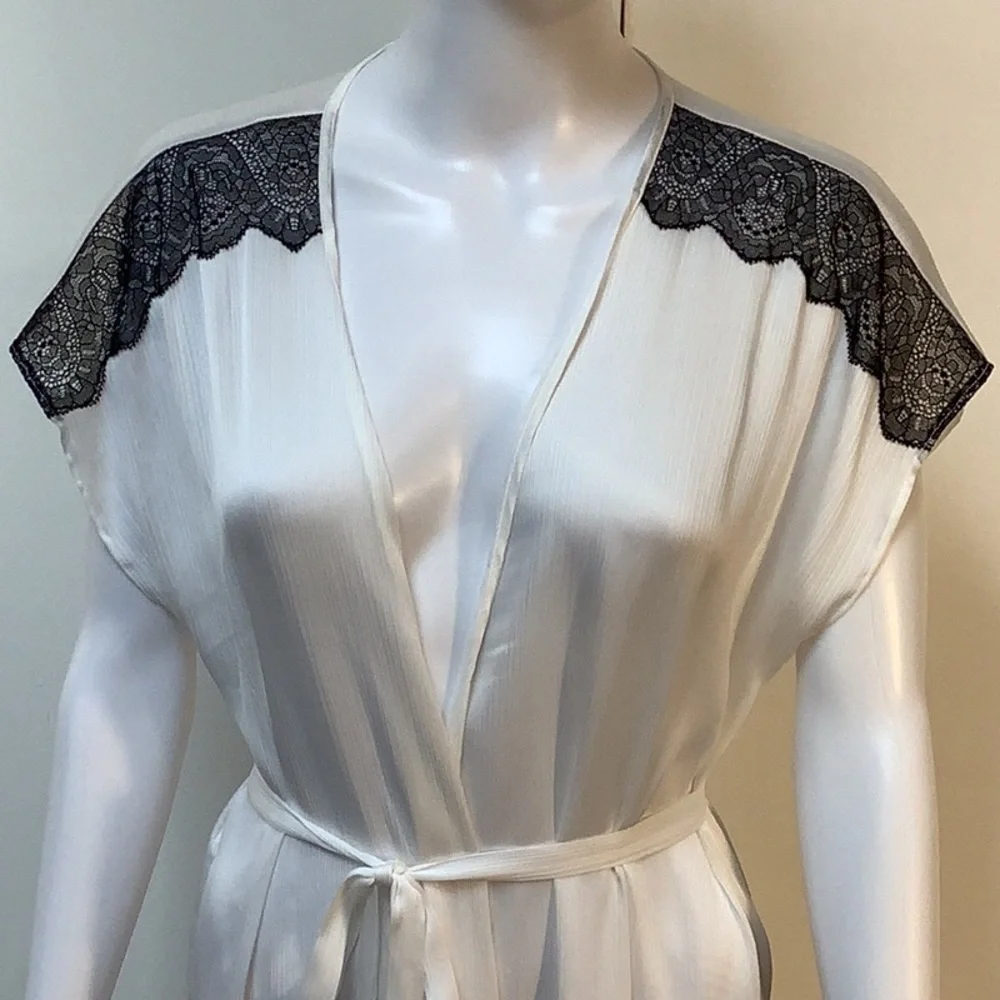 Oscar De La Renta Pink Label Ivory Semi Sheer Black Lace Shoulder Robe Sz M